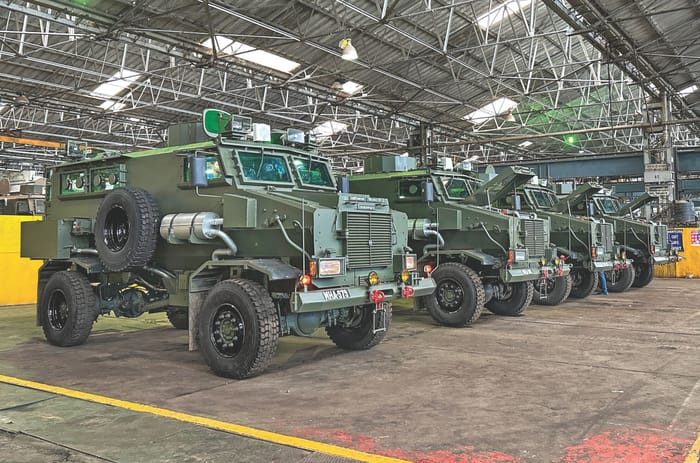 Mercedes G Wagen vs Airavat: Battle Stations 